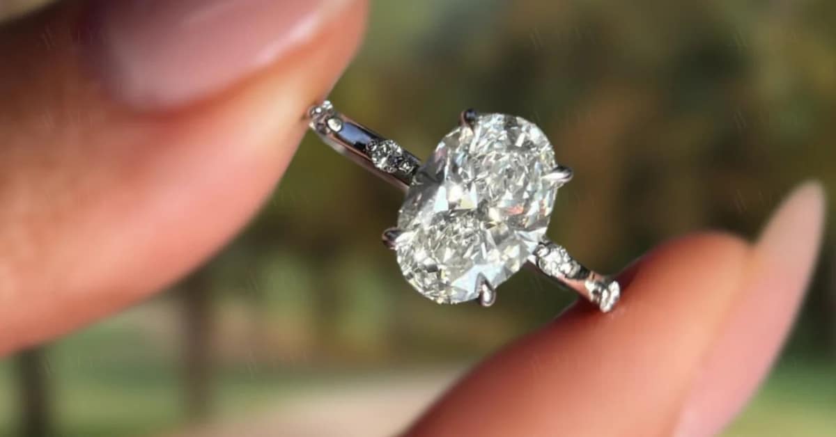 Ideal Proportions for Oval Lab Grown Diamonds