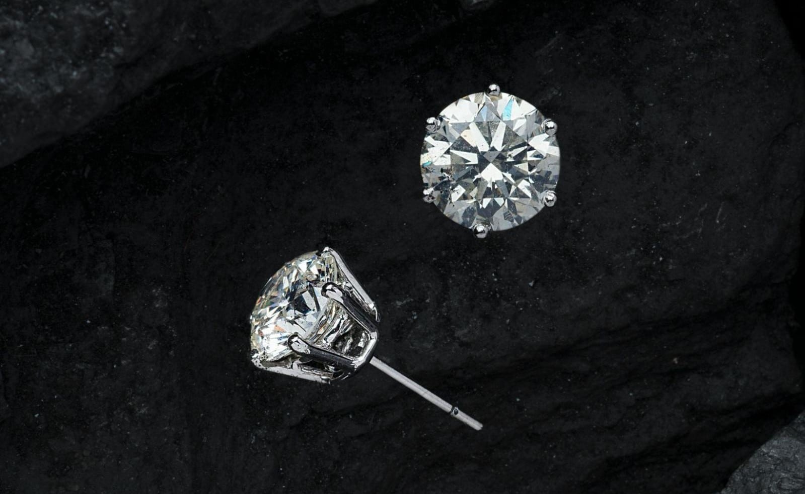 Round Lab Grown Diamond Stud Earrings