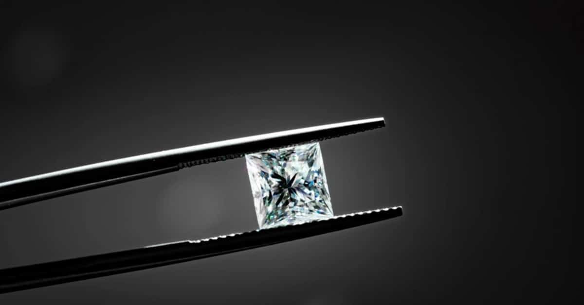 Choosing Quality Specifications for Princess Cut Studs